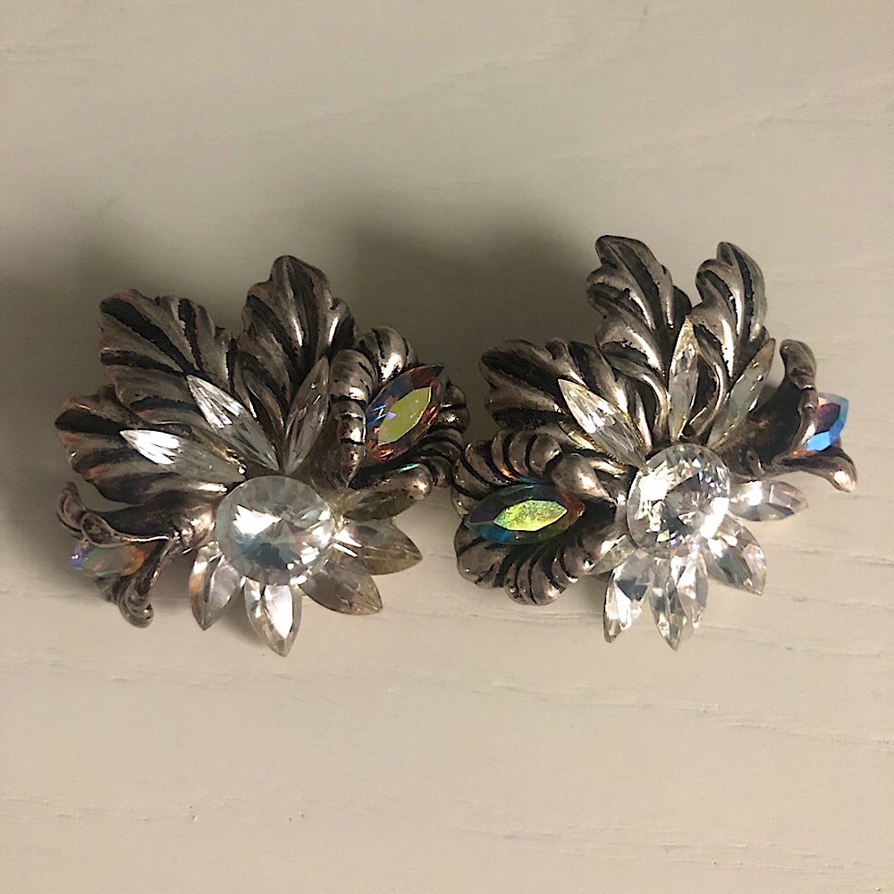 Vintage silver earrings with crystals
